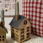 drevený domček svietnik 18x13 cm